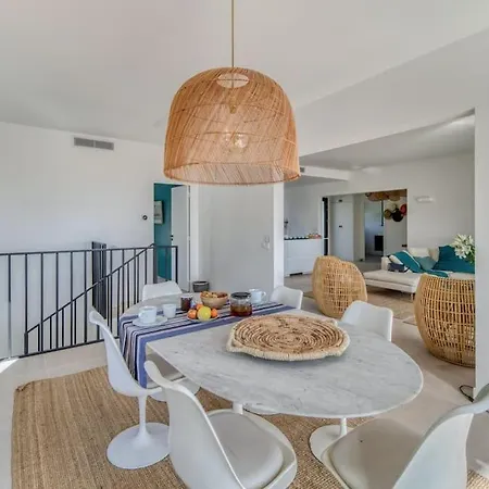 Classee 4 Etoiles , Vue , Piscine, Clim, Parking Villa