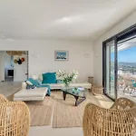Classée 4 étoiles , Vue , Piscine, Clim, Parking *
