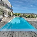 Classée 4 étoiles , Vue , Piscine, Clim, Parking Villa *