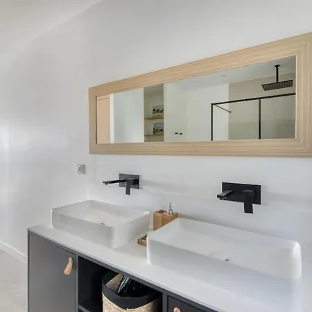 וילה Classee 4 Etoiles , Vue , Piscine, Clim, Parking לה קרואה-ואלמר