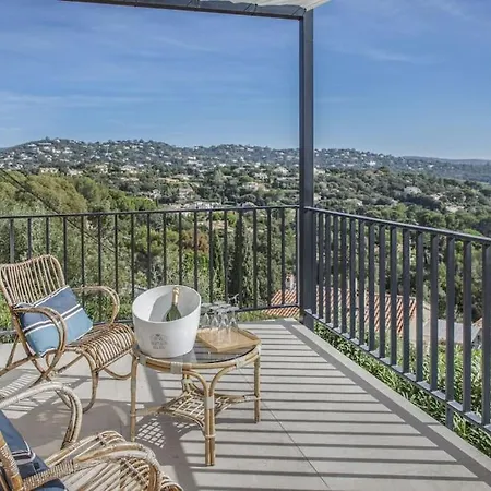 Classée 4 étoiles , Vue , Piscine, Clim, Parking * La Croix-Valmer